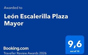 León Escalerilla Plaza Mayor